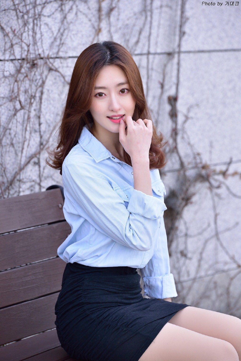 18禁美女裸身扒内衣视频_